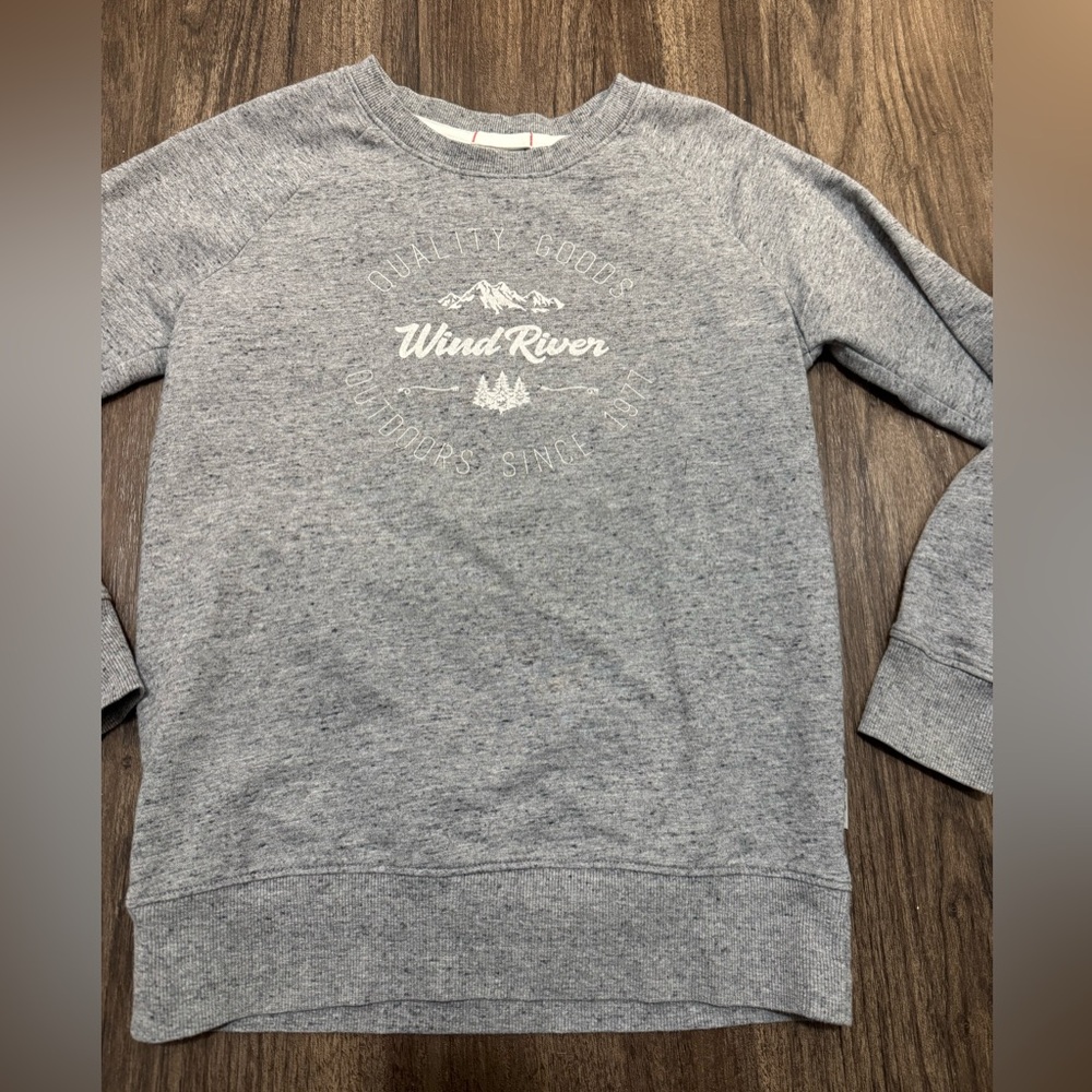 Wind River crewneck